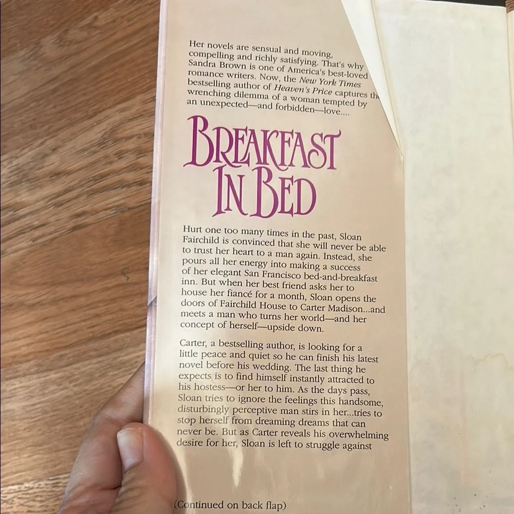 Sandra Brown 'Breakfast In Bed' & Elizabeth Strout 'Olive Kitteridge' Books